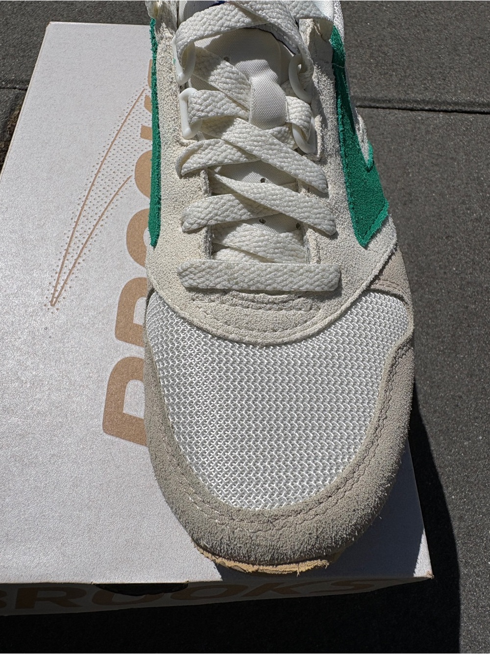 Brooks Chariot - Picture 9 of 15